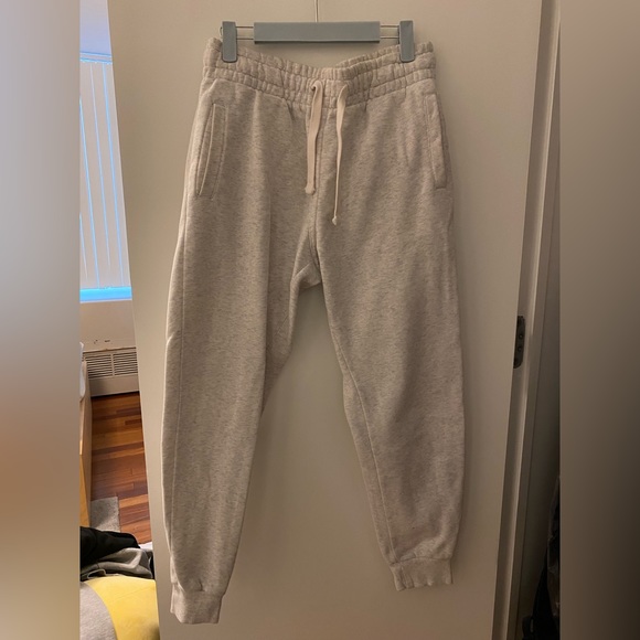 🤝 H&M white joggers 🤝 - Picture 2 of 5
